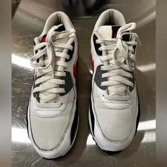 Nike Air Max 90 Essential White/Challenge Red/Black/Cool Grey - Picture 2 of 8